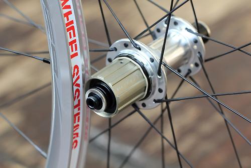 Review Superstar Components Pave 28 wheelset road.cc